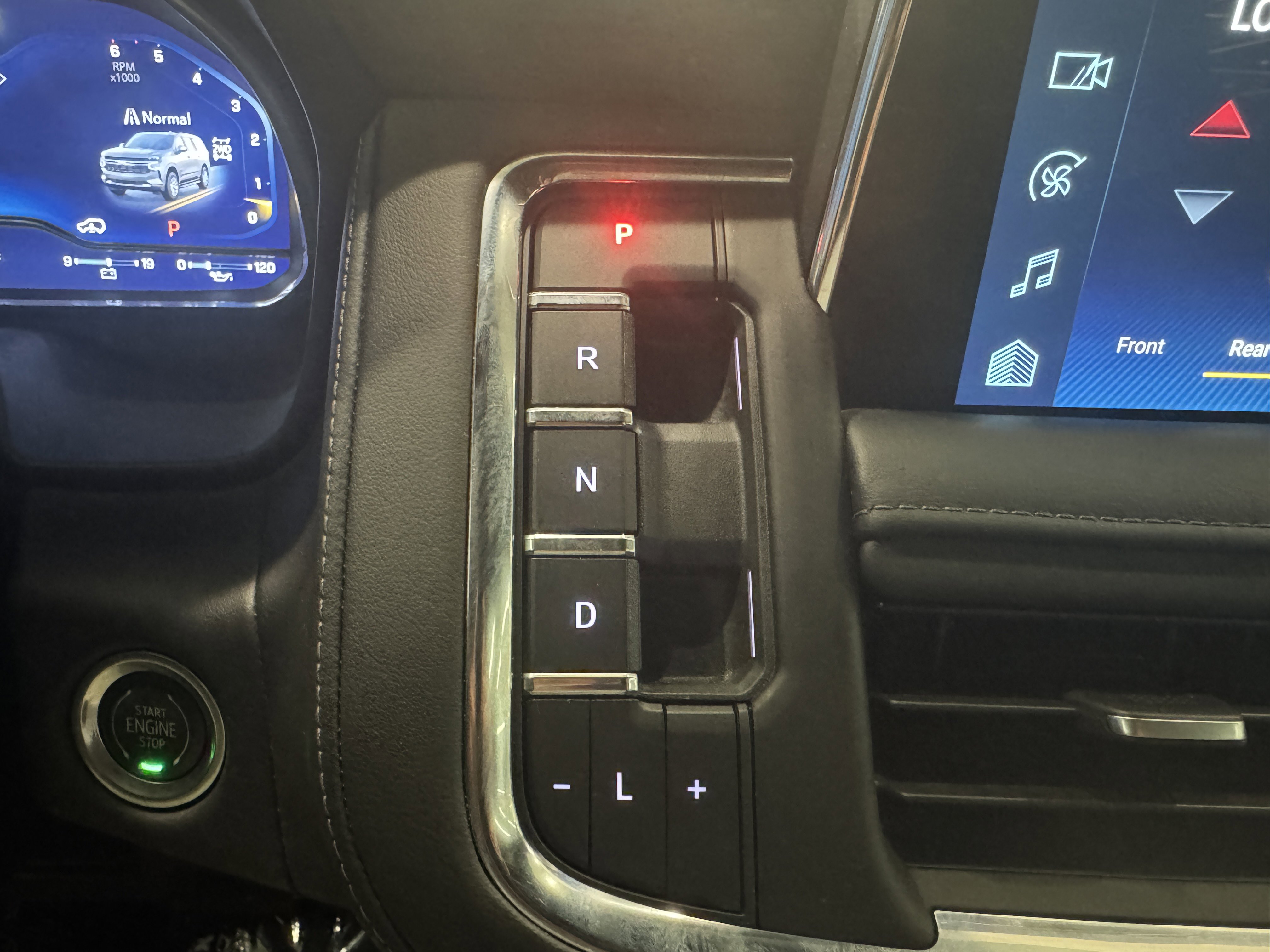 Used 2022 Chevrolet Suburban Z71 w/ Z71 Off-Road Package image 24