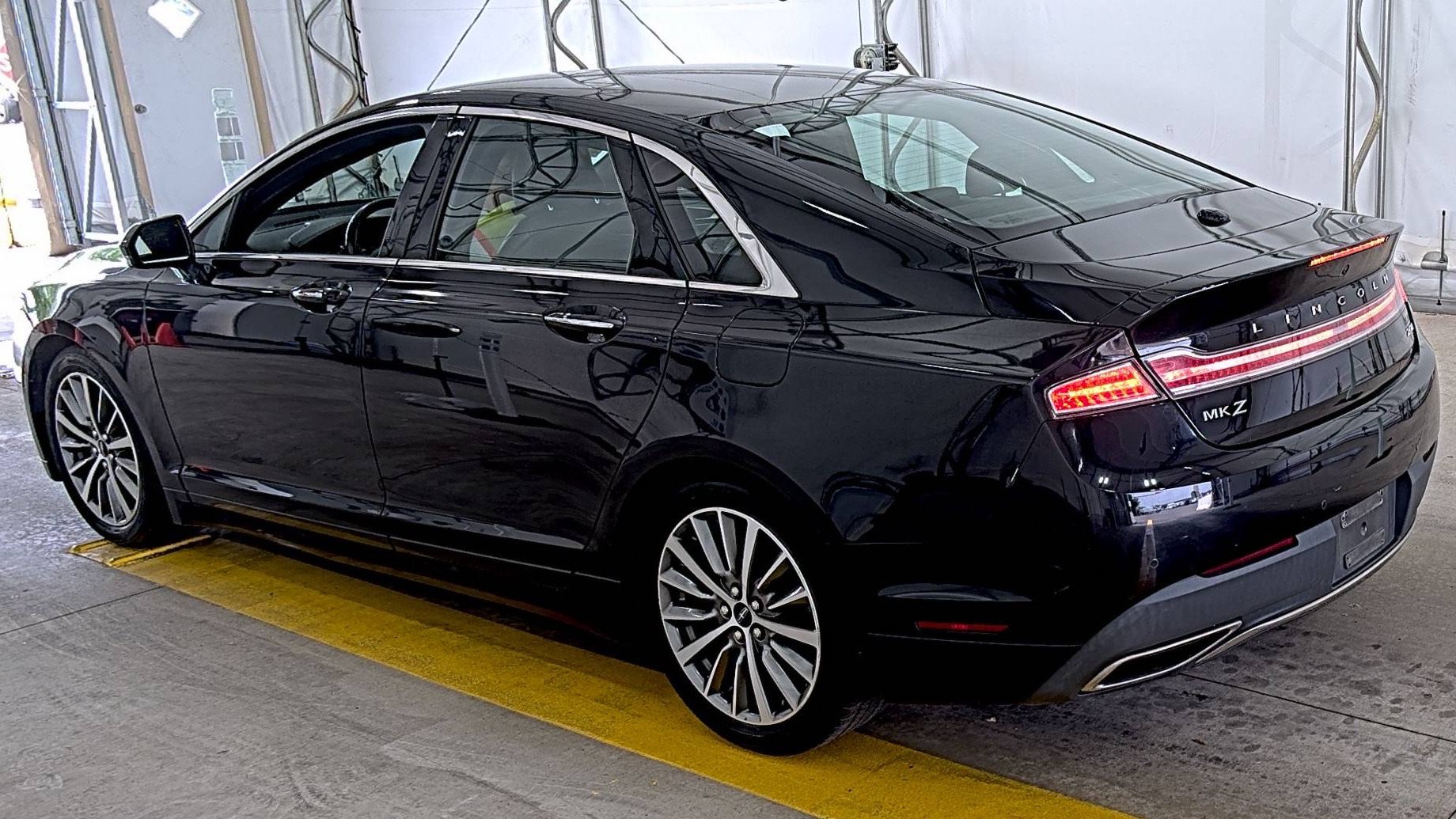 Used 2019 Lincoln MKZ Reserve FWD image 3