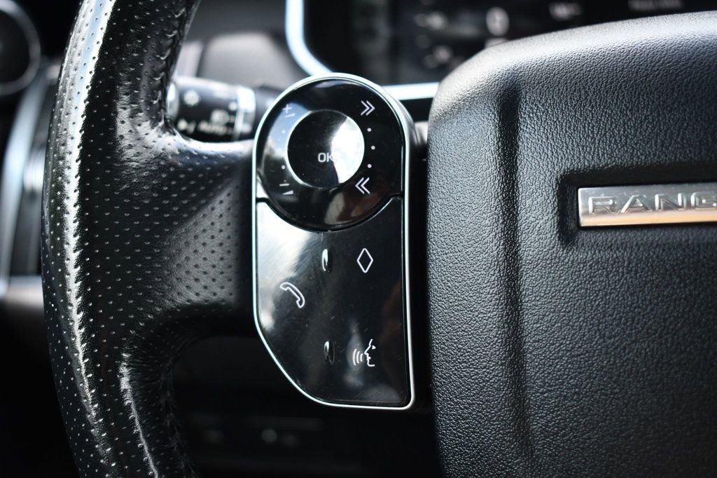 Used 2020 Land Rover Range Rover Sport HSE image 40