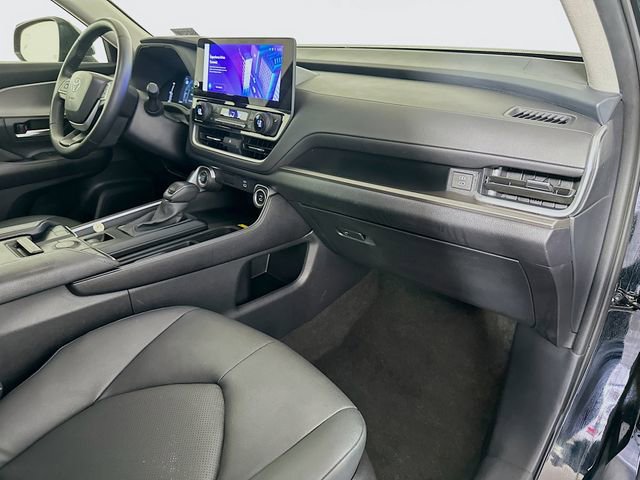 Certified 2025 Toyota Grand Highlander FWD image 27