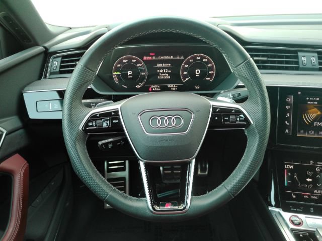 Used 2024 Audi SQ8 e-tron Premium Plus w/ Black Optic Package AWD/4WD image 35