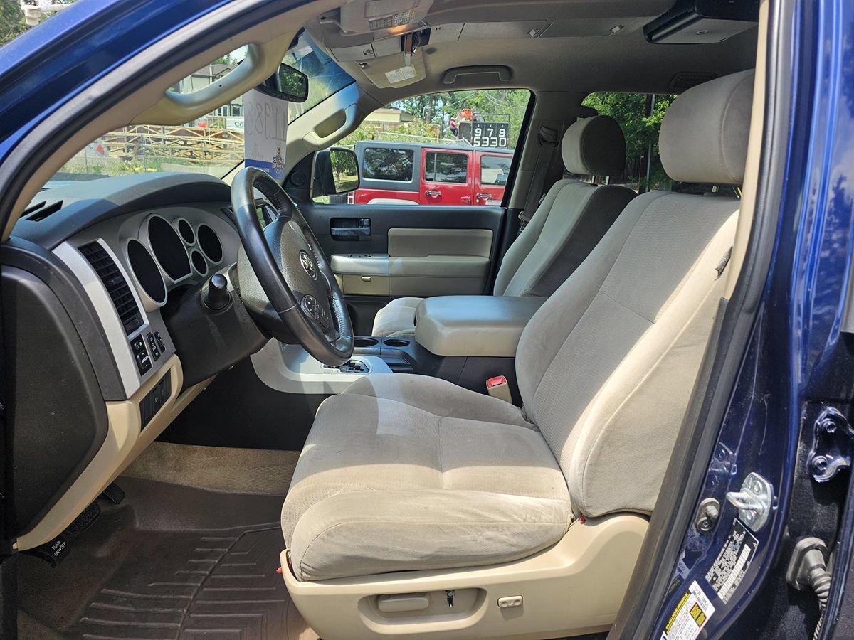Used 2008 Toyota Sequoia SR5 AWD/4WD image 7