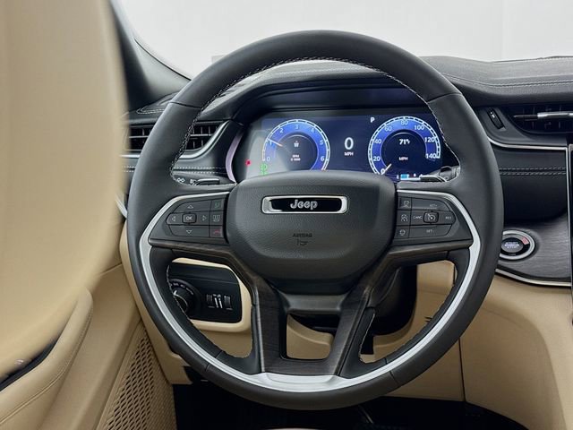 New 2025 Jeep Grand Cherokee Limited image 11