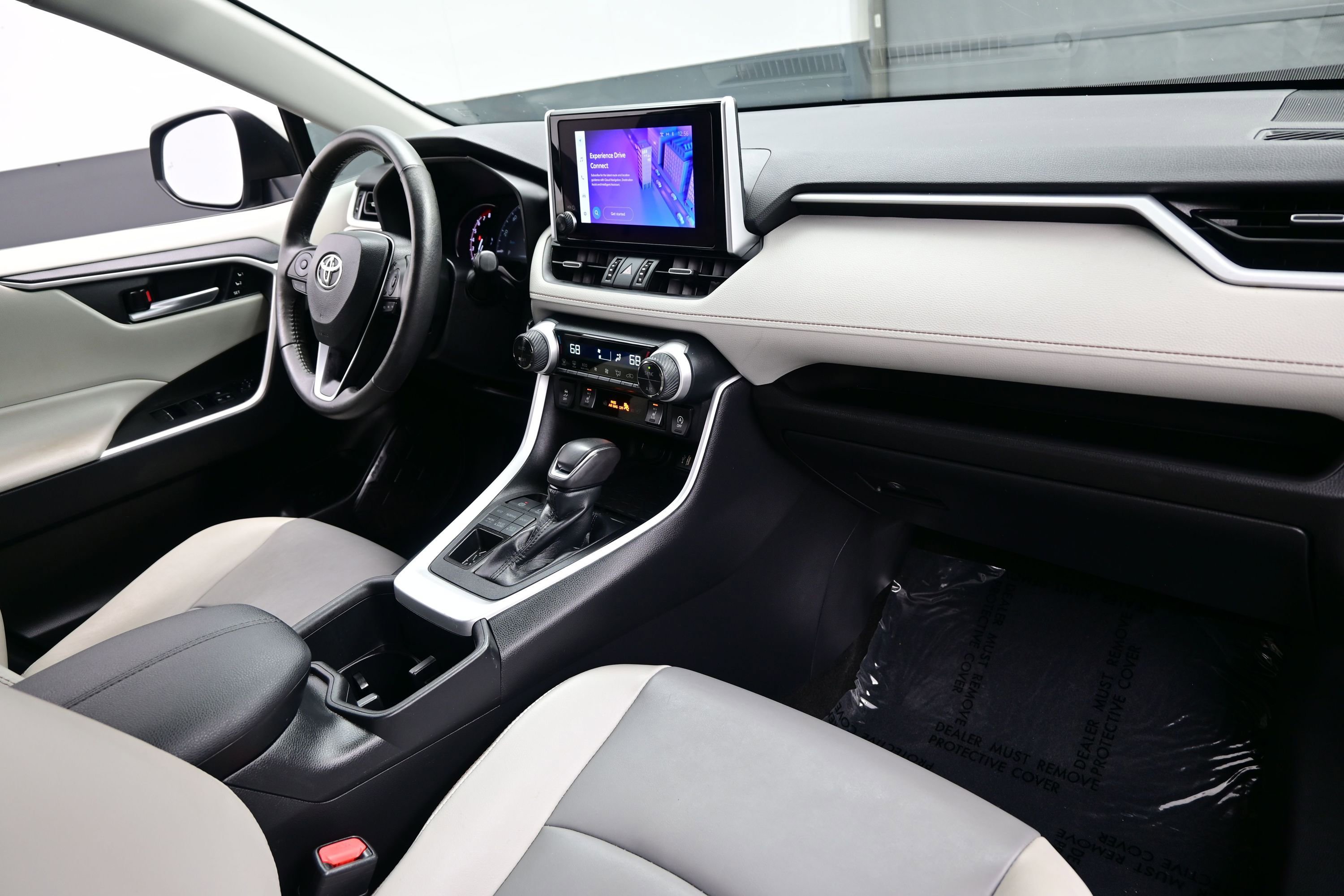 Used 2023 Toyota RAV4 XLE Premium AWD/4WD image 15