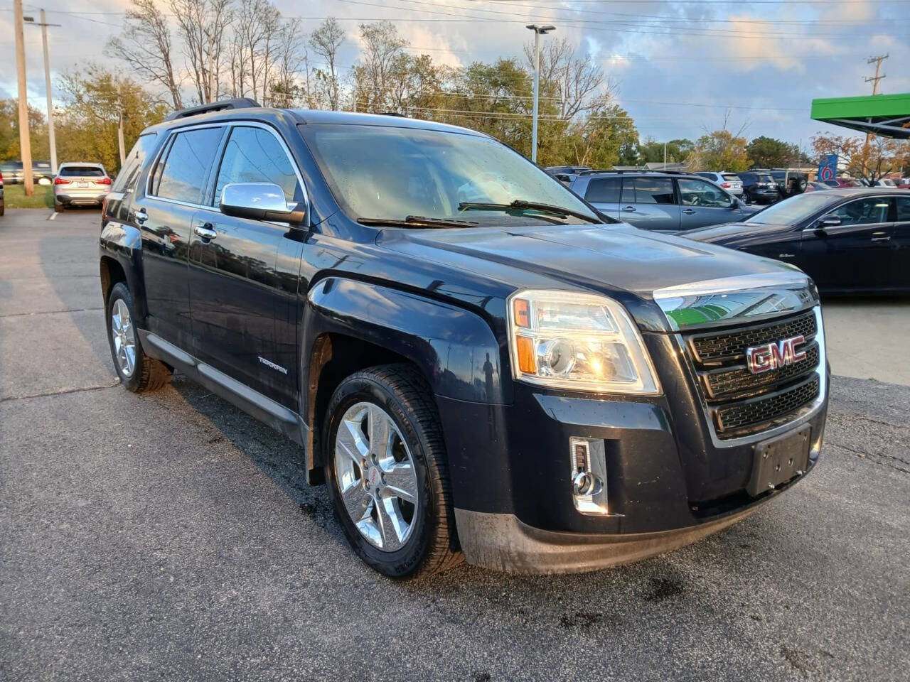 Used 2015 GMC Terrain SLE w/ Chrome Edition image 3