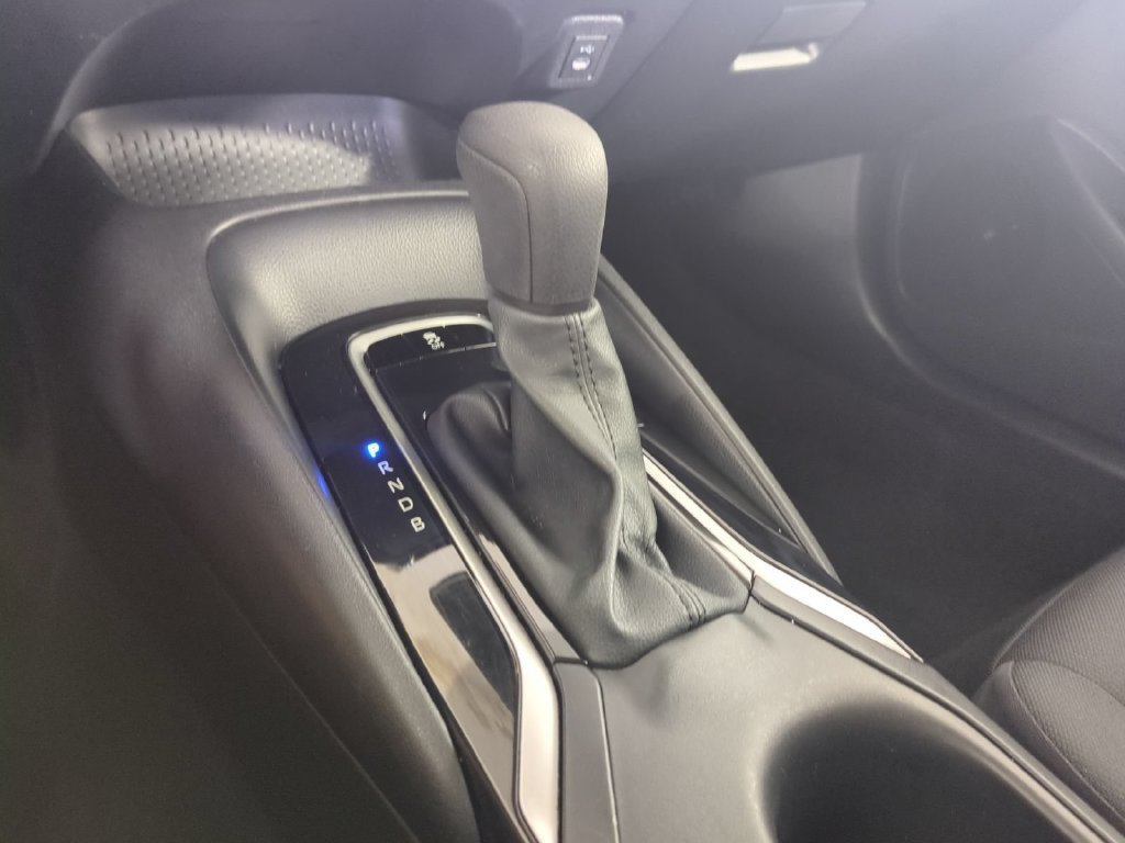 Used 2025 Toyota Corolla LE FWD image 25