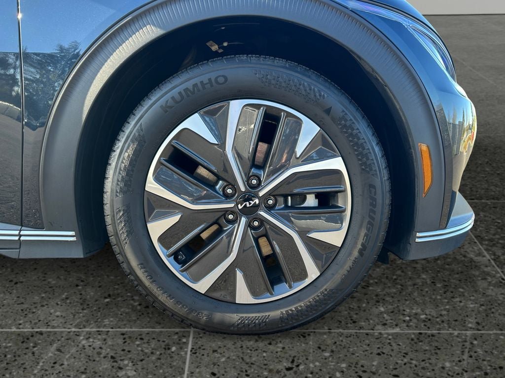 Used 2024 Kia EV6 Light RWD image 10