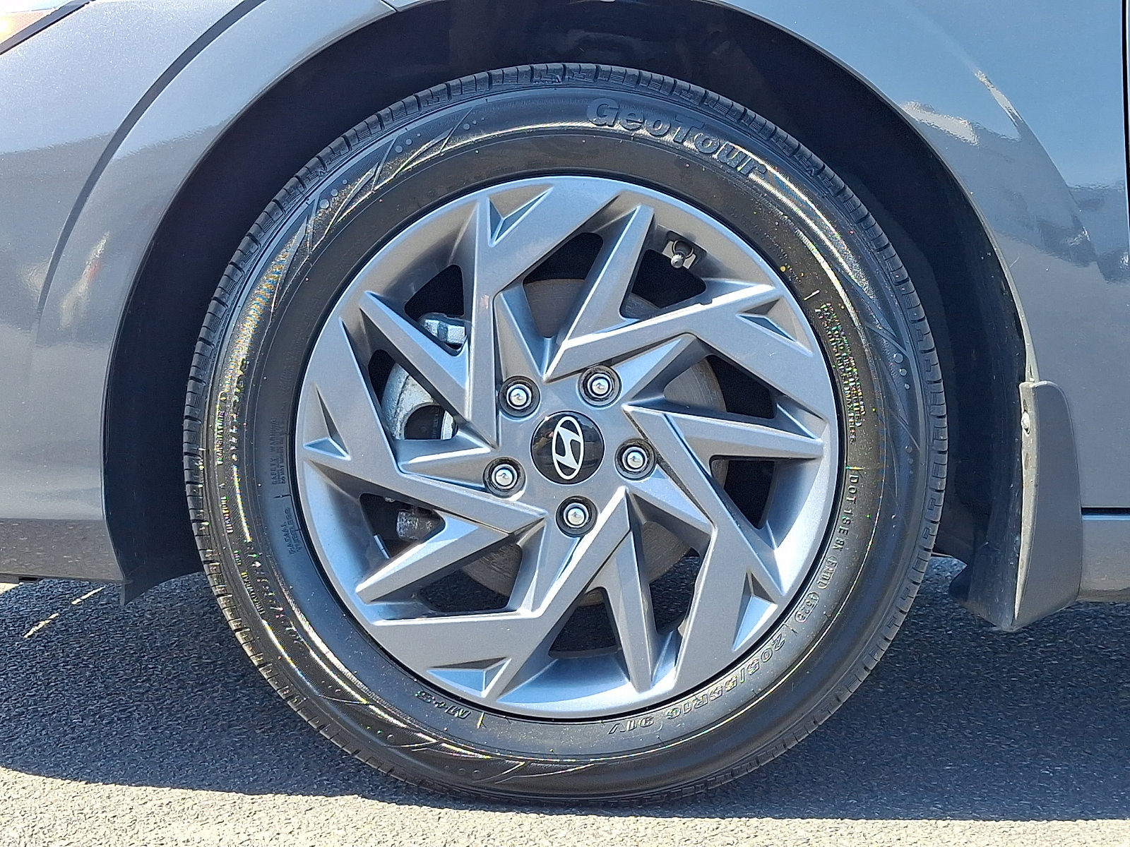 Used 2024 Hyundai Elantra SEL FWD image 8