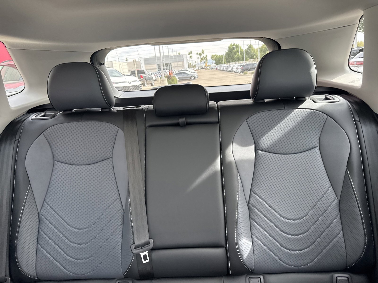 New 2026 Volkswagen Tiguan SE image 18