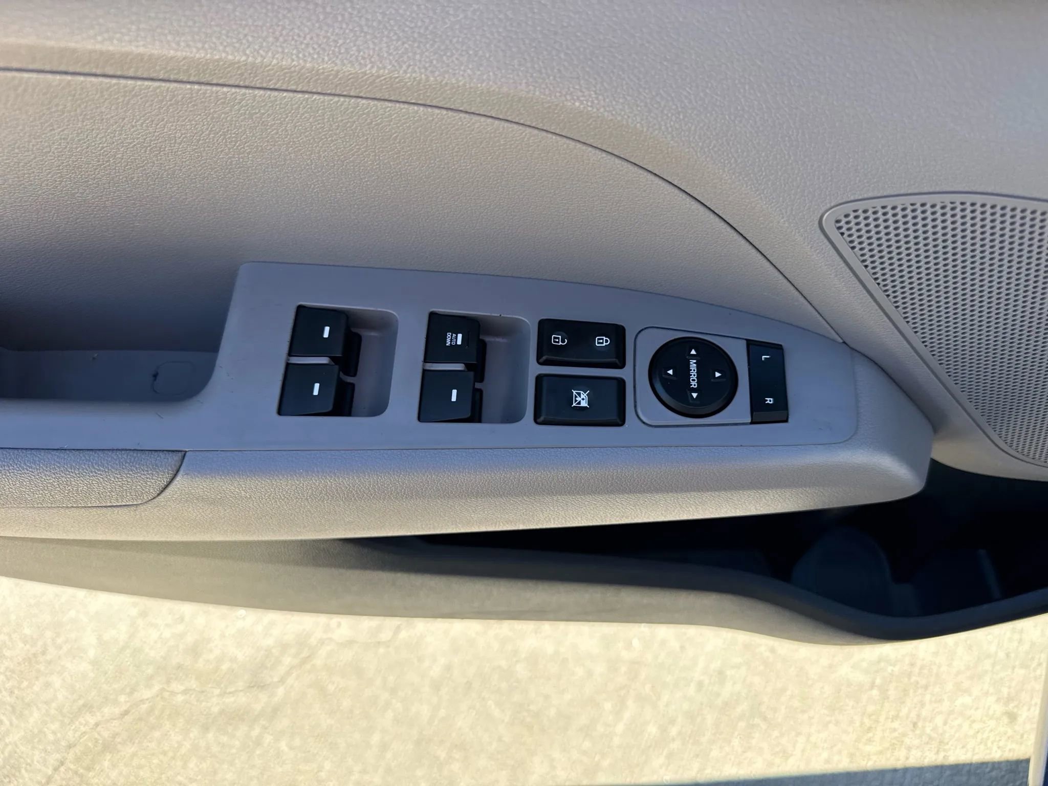 Used 2020 Hyundai Elantra SE image 22