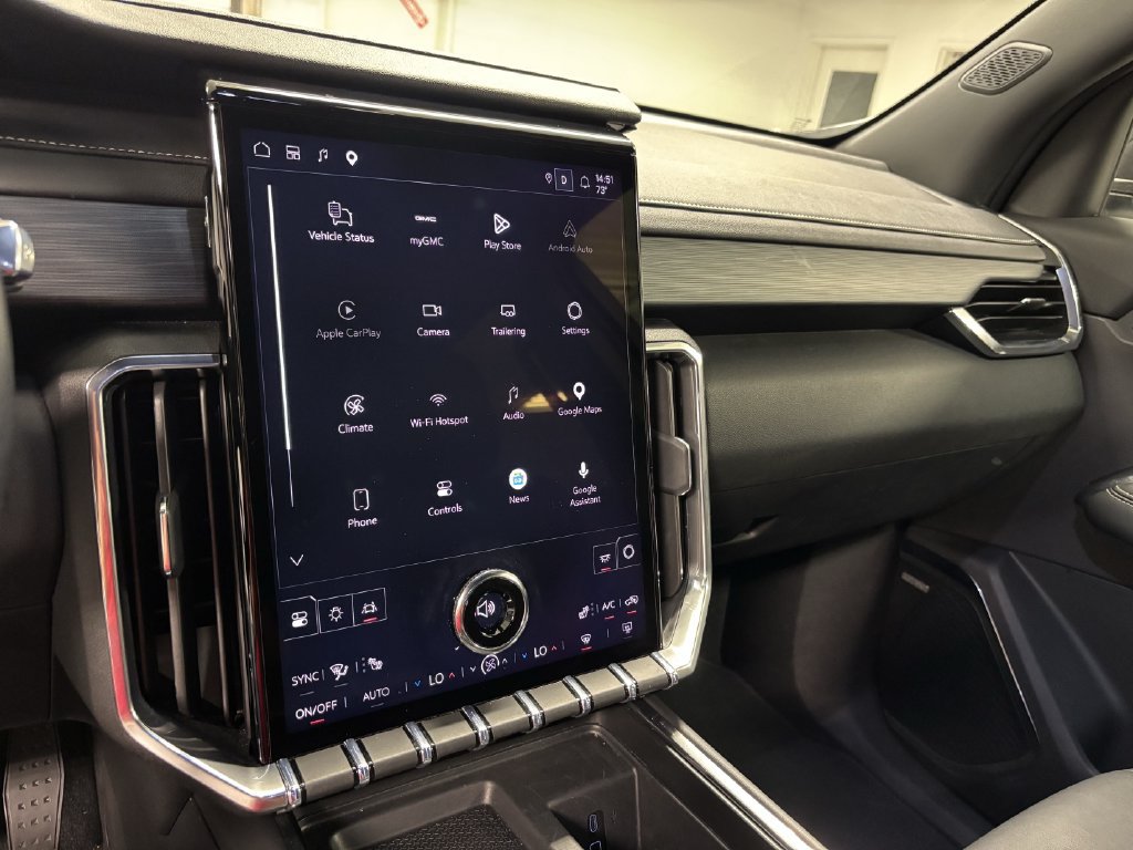Used 2026 GMC Acadia Elevation w/ Elevation Premium Package FWD image 35