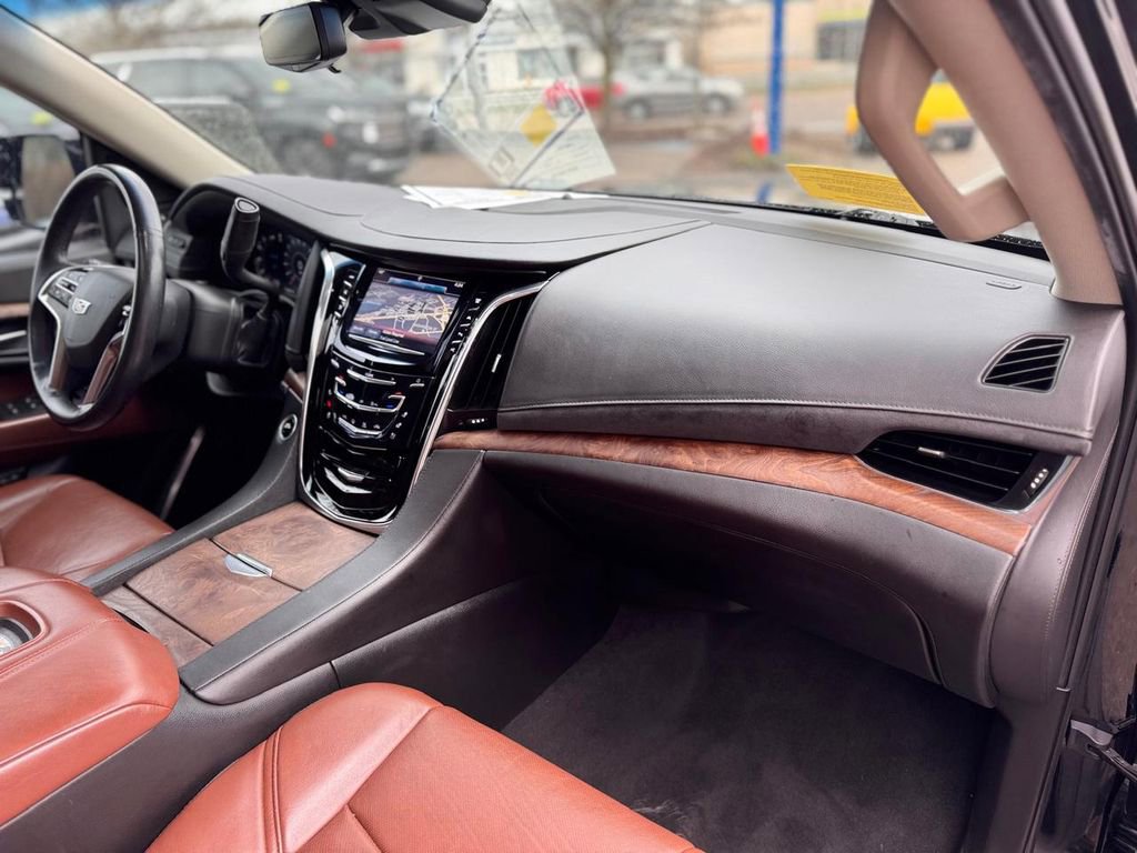 Used 2017 Cadillac Escalade Premium Luxury w/ LPO, Radiant Package image 23