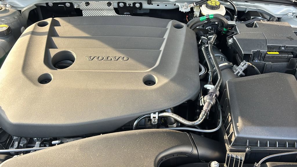 New 2026 Volvo XC40 B5 Ultra w/ Protection Package Premier image 32