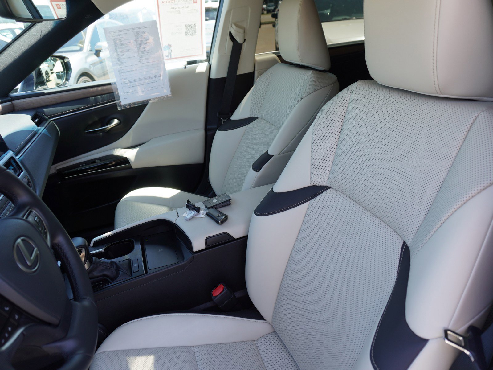 Used 2024 Lexus ES 350 w/ Premium Package FWD image 21