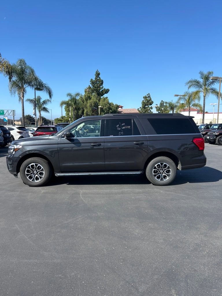 Used 2023 Ford Expedition Max XLT RWD image 9