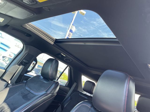 Used 2025 Ford Explorer ST w/ Sun And Sound Package AWD/4WD image 18