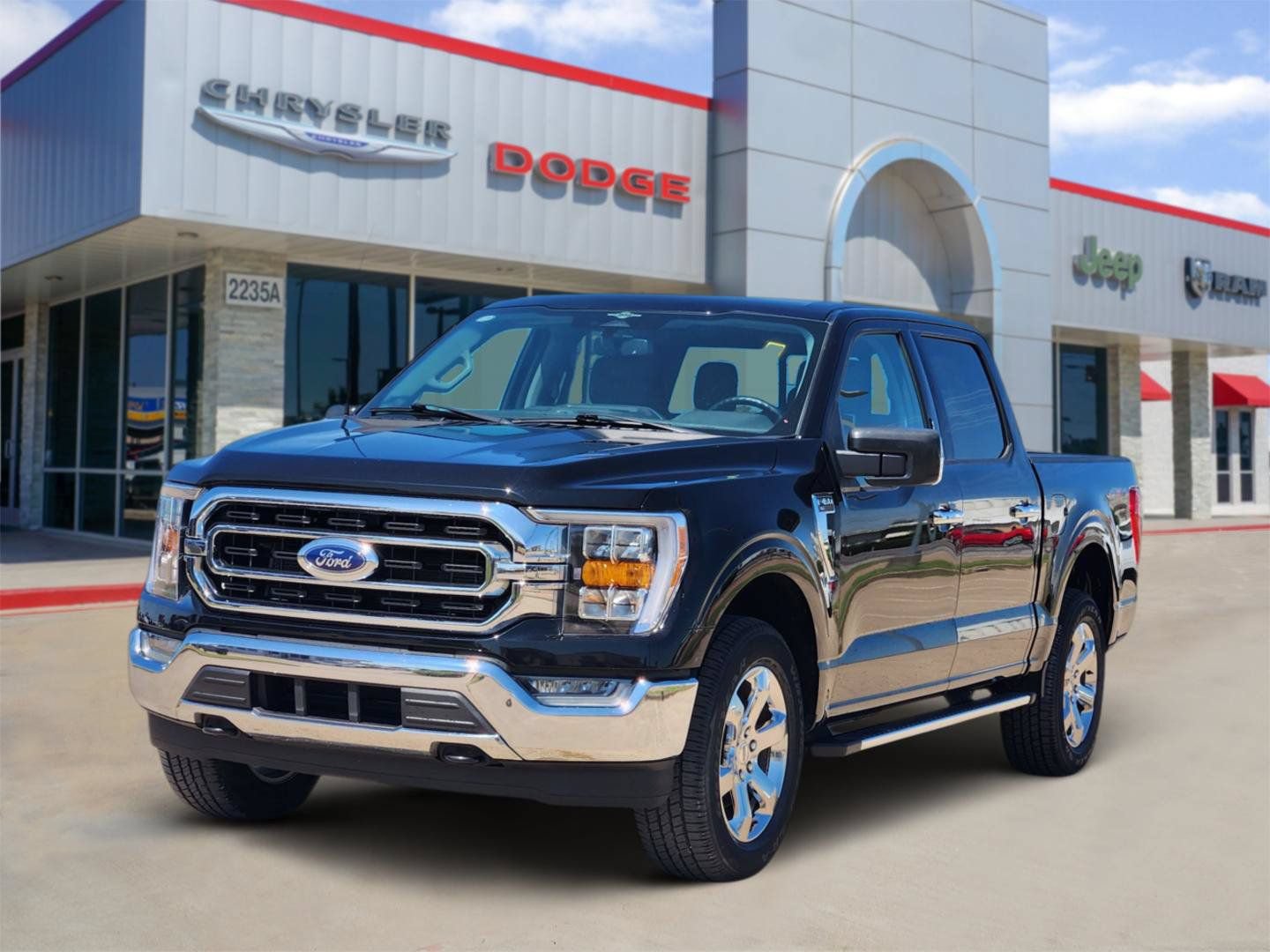 Used 2023 Ford F150 XLT w/ Equipment Group 302A High AWD/4WD image 2