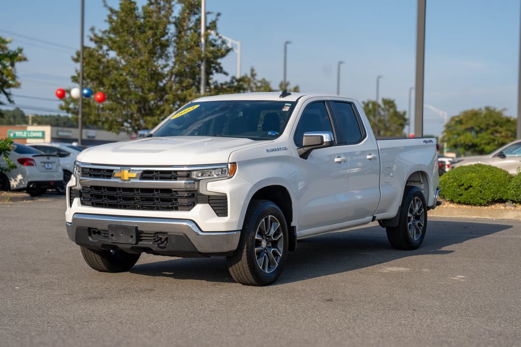Used 2023 Chevrolet Silverado 1500 LT AWD/4WD image 3