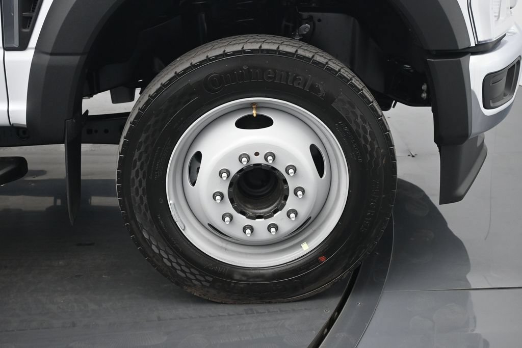 New 2026 Ford F450 XL w/ XL Chrome Package RWD image 17