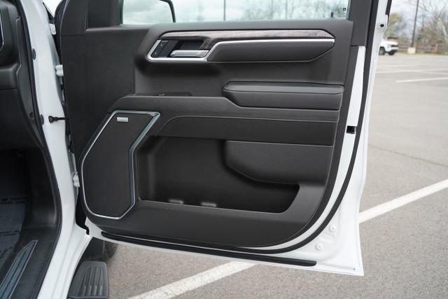 Used 2025 Chevrolet Silverado 1500 LTZ w/ LTZ Premium Package image 22