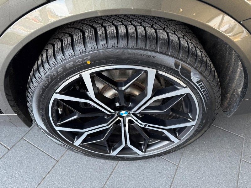 Used 2023 BMW X7 xDrive40i w/ Executive Package image 5