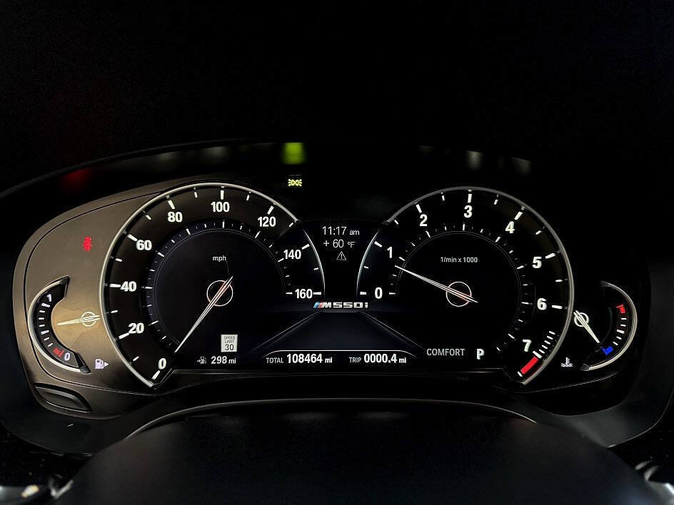 Used 2018 BMW M550i xDrive AWD/4WD image 10