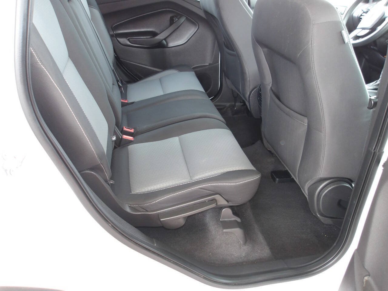 Used 2019 Ford Escape SE AWD/4WD image 23