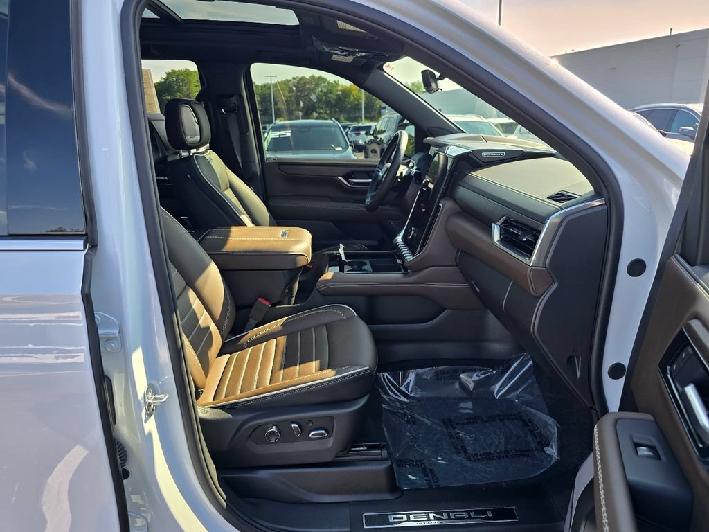 Certified 2026 GMC Yukon Denali Ultimate AWD/4WD image 31