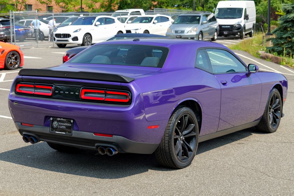 Used 2018 Dodge Challenger SXT w/ Blacktop Package RWD image 7
