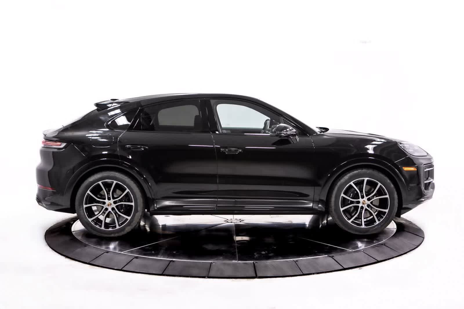 Certified 2026 Porsche Cayenne Coupe AWD/4WD image 8