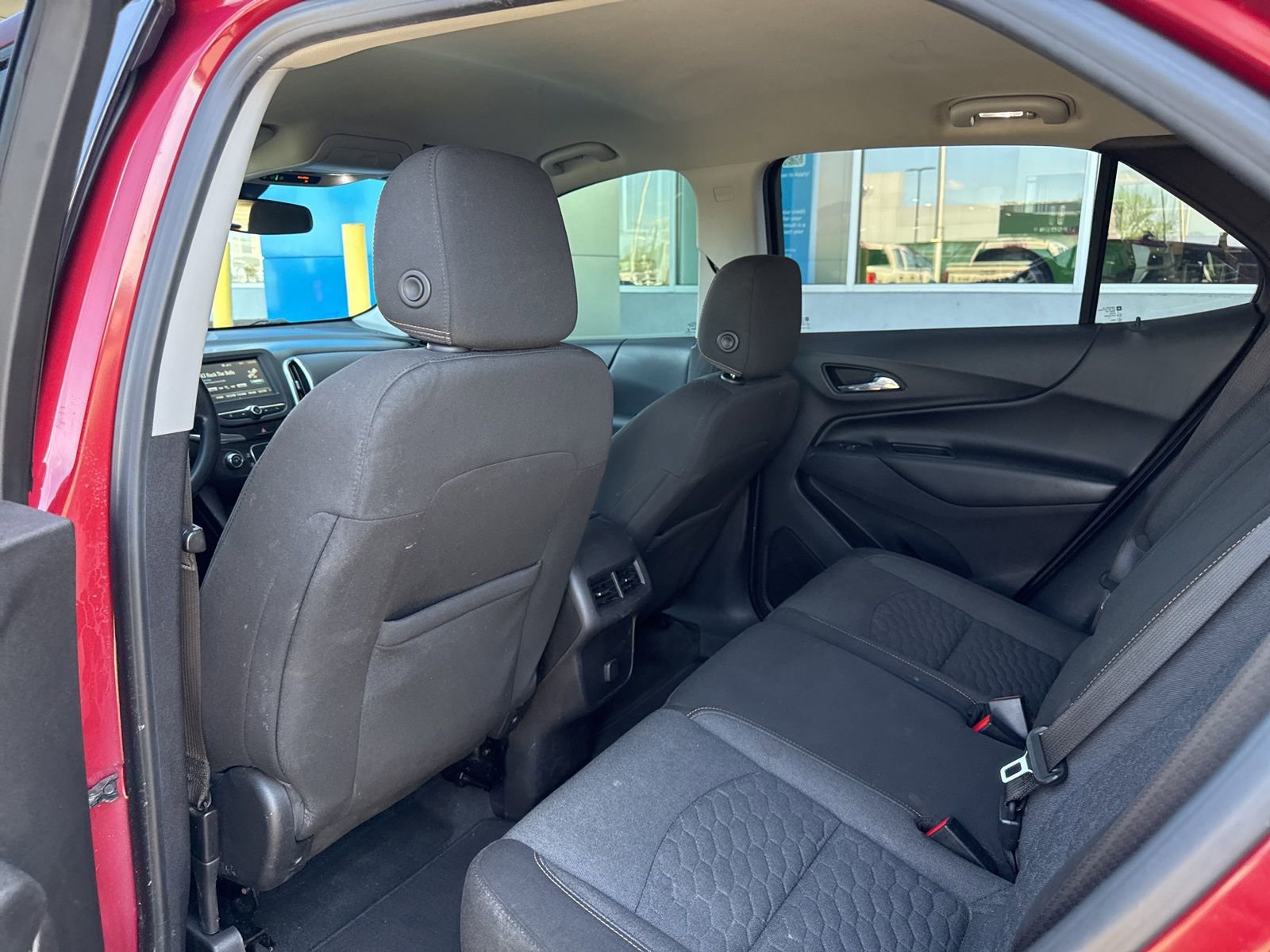 Used 2018 Chevrolet Equinox LT FWD image 15