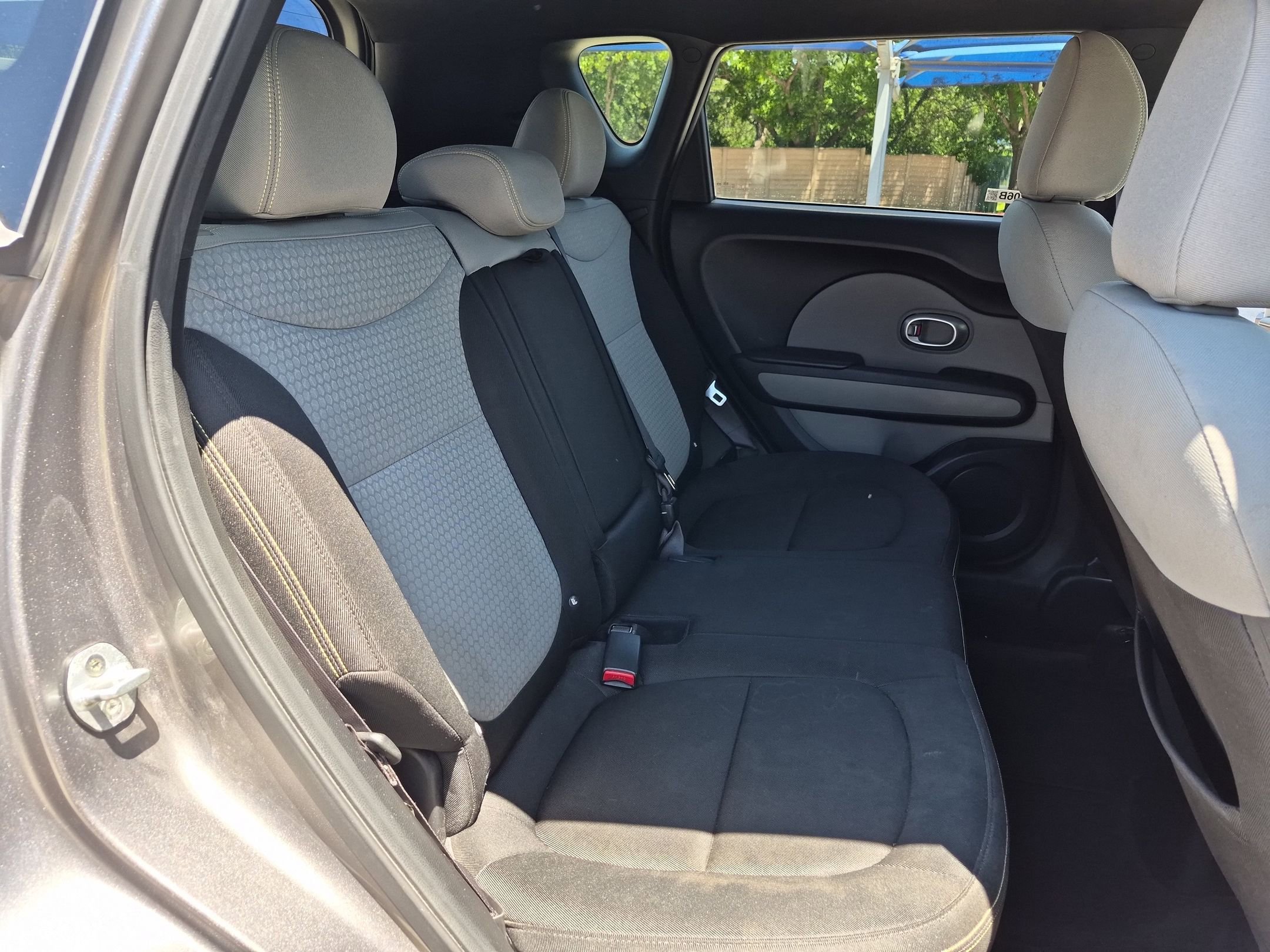 Used 2016 Kia Soul + FWD image 25