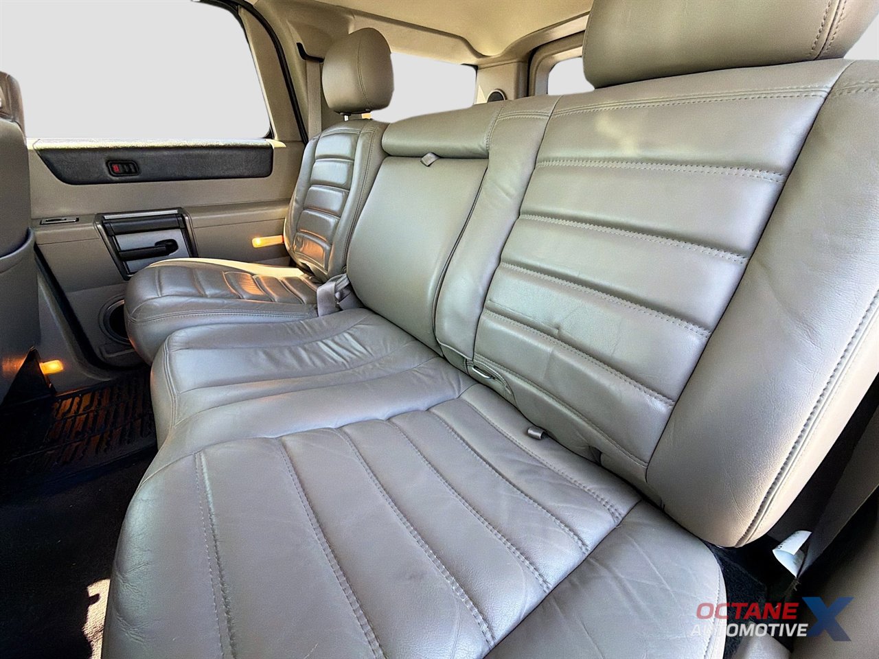 Used 2003 HUMMER H2 w/ Preferred Equipment Group image 28
