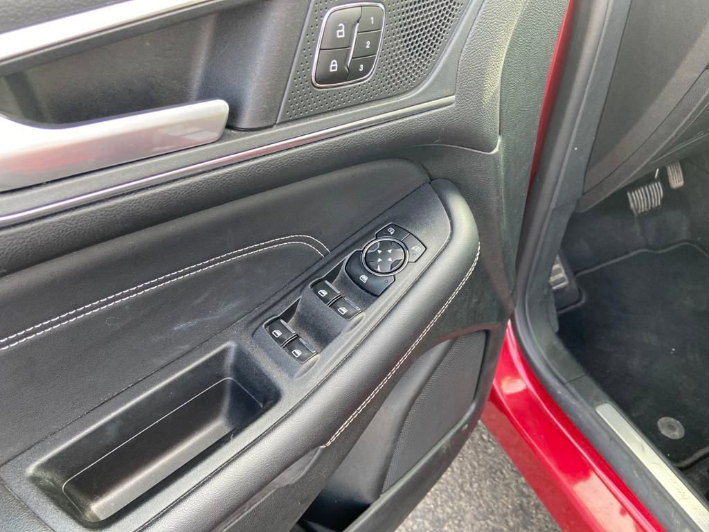 Used 2023 Ford Edge Titanium image 14
