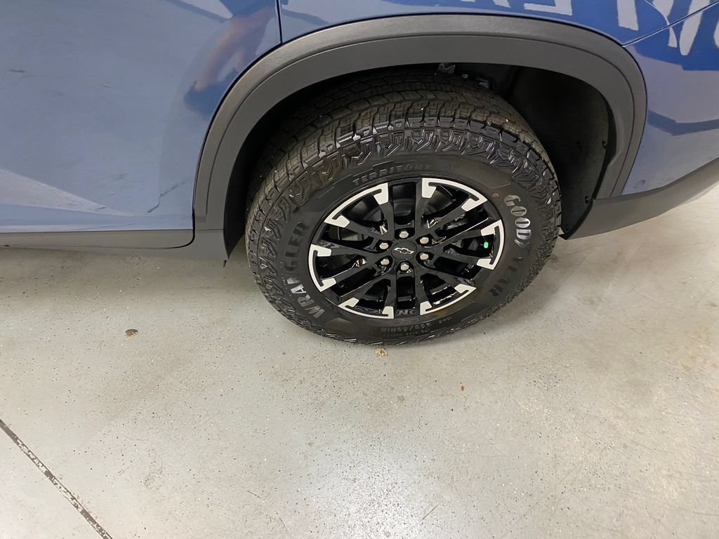 Used 2026 Chevrolet Traverse Z71 w/ Enhanced Driving Package AWD/4WD image 12