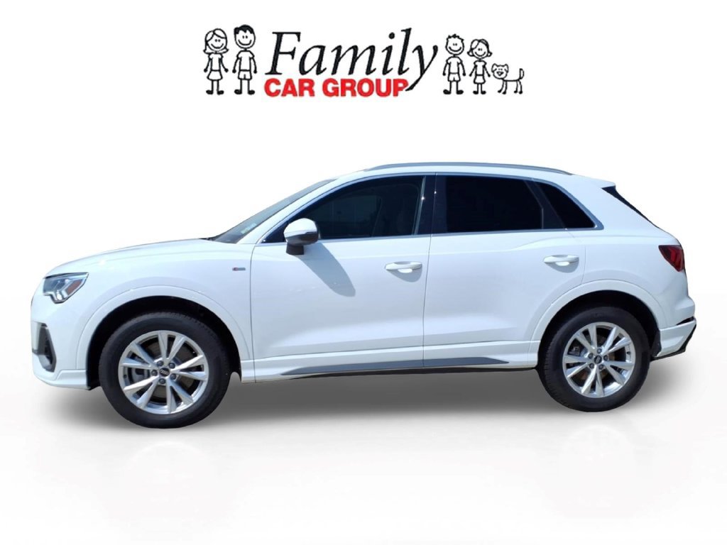 Used 2025 Audi Q3 2.0T Premium w/ Convenience Package AWD/4WD image 2