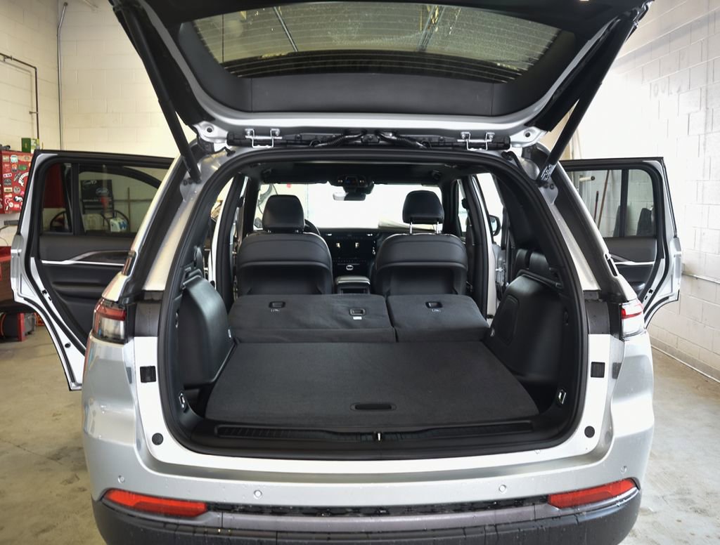 New 2026 Jeep Grand Cherokee Limited image 31