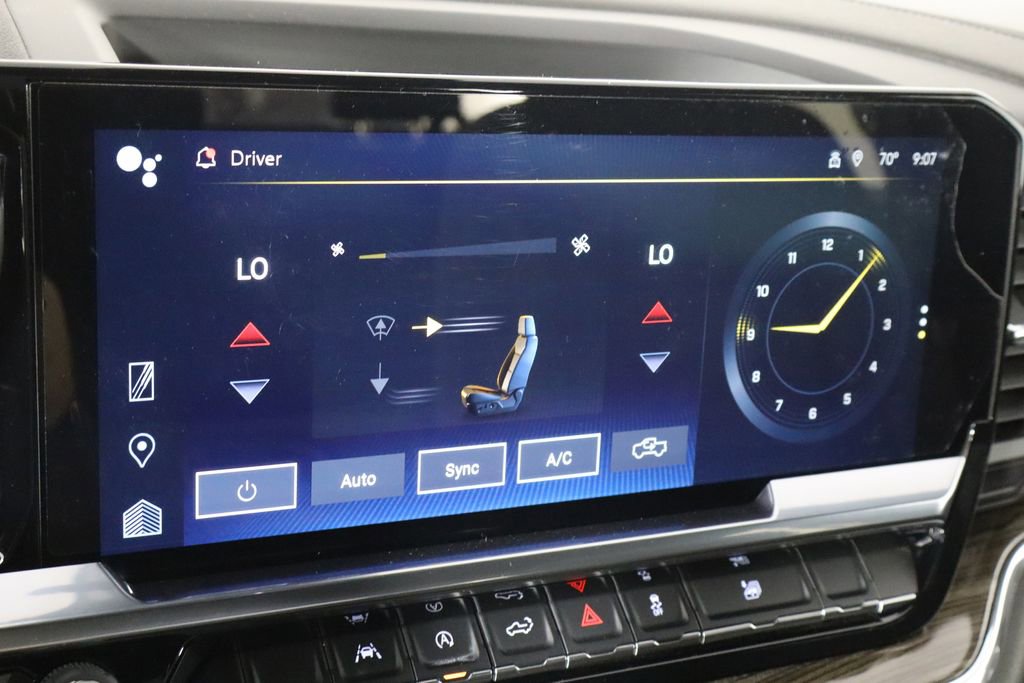 Used 2023 Chevrolet Silverado 1500 LT AWD/4WD image 30