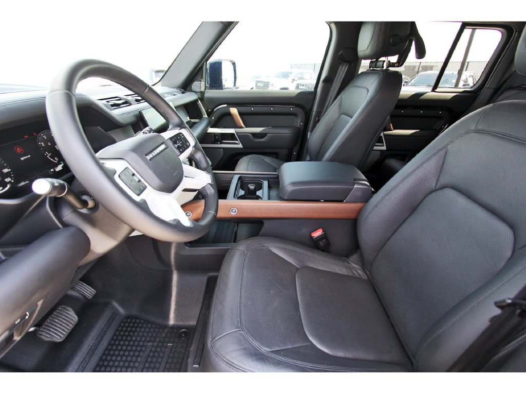 Used 2024 Land Rover Defender 110 SE AWD/4WD image 6