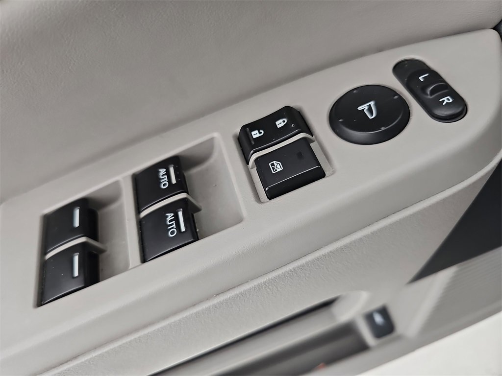 Used 2015 Honda Pilot Touring image 40