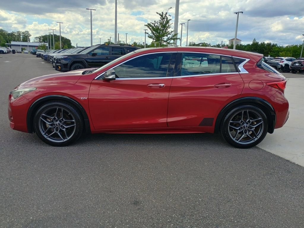 Used 2017 INFINITI QX30 Sport w/ Sport Leather Package FWD image 8