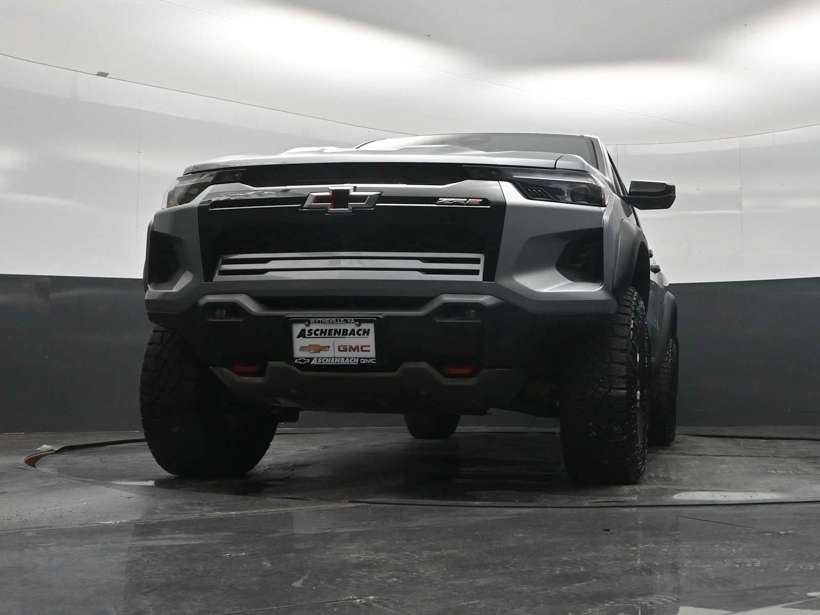 Used 2024 Chevrolet Colorado ZR2 w/ ZR2 Convenience Package III AWD/4WD image 20