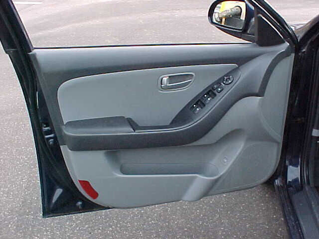 Used 2008 Hyundai Elantra GLS image 17