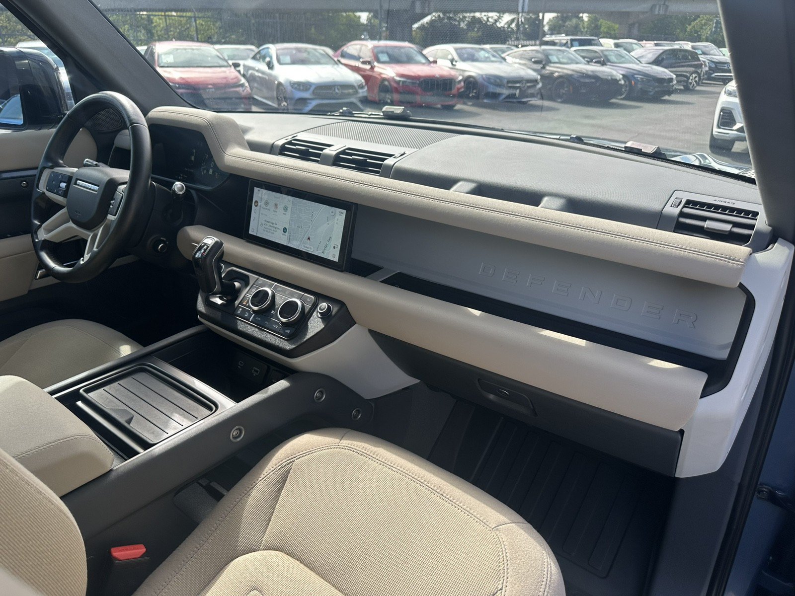 Used 2022 Land Rover Defender 110 SE AWD/4WD image 21