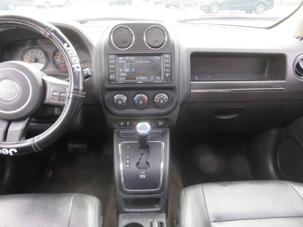 Used 2016 Jeep Patriot High Altitude AWD/4WD image 16