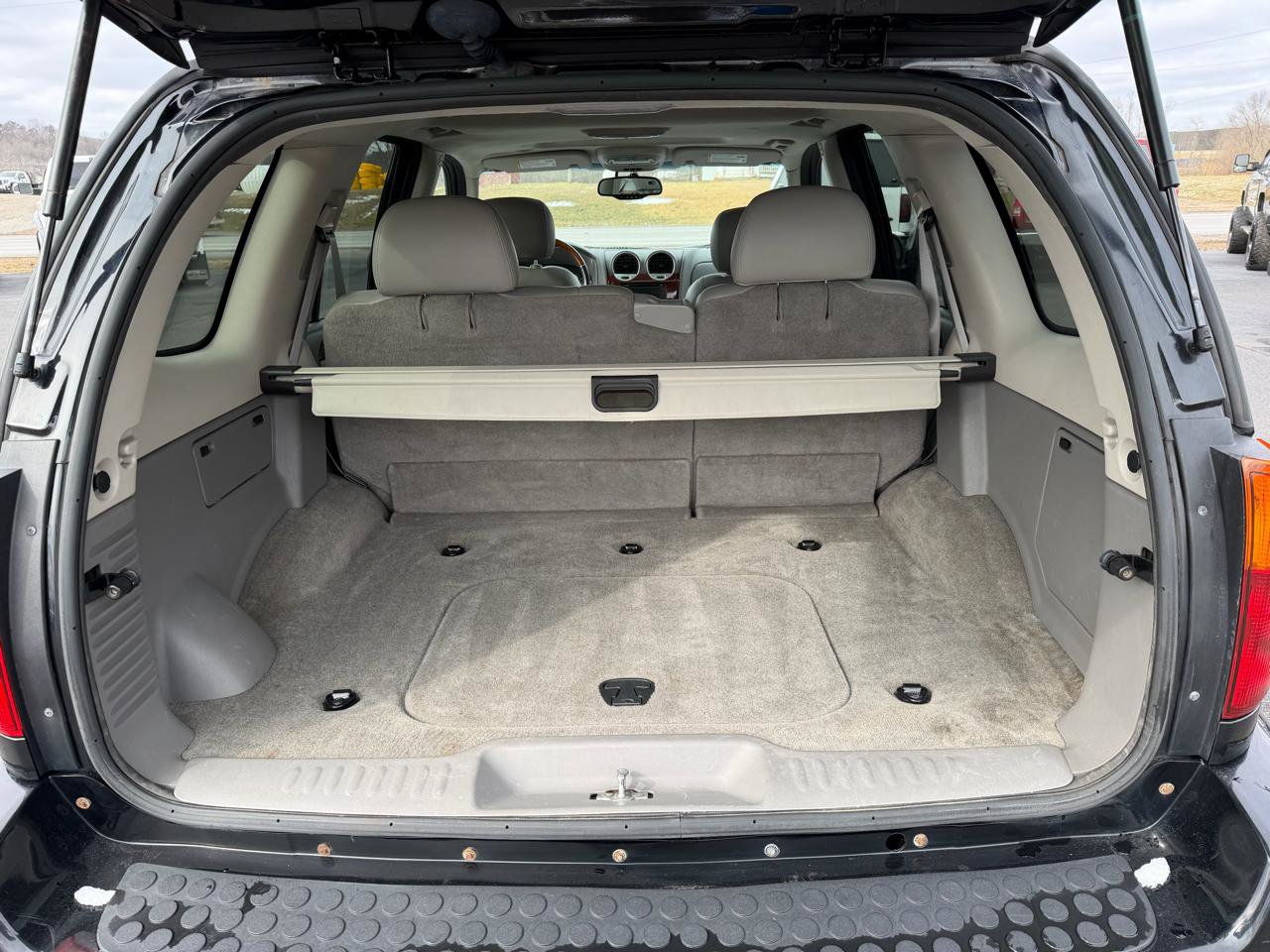 Used 2009 GMC Envoy Denali w/ Sun And 6-Disc Cd Package image 20