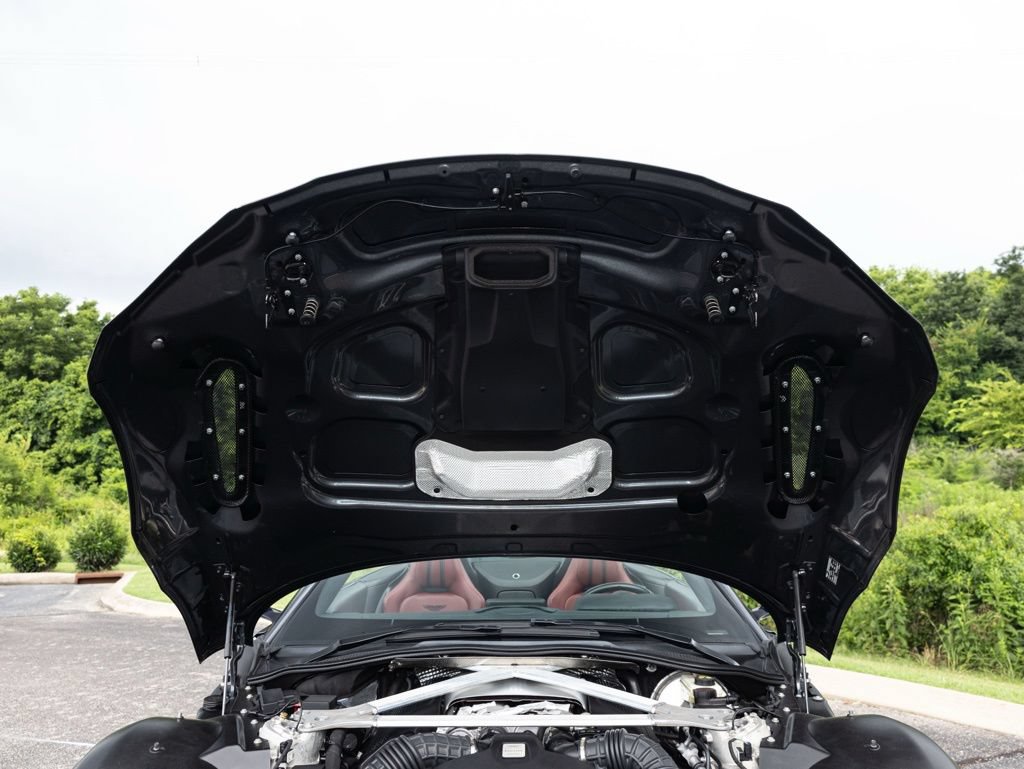 Used 2021 Aston Martin V8 Vantage Roadster RWD image 69