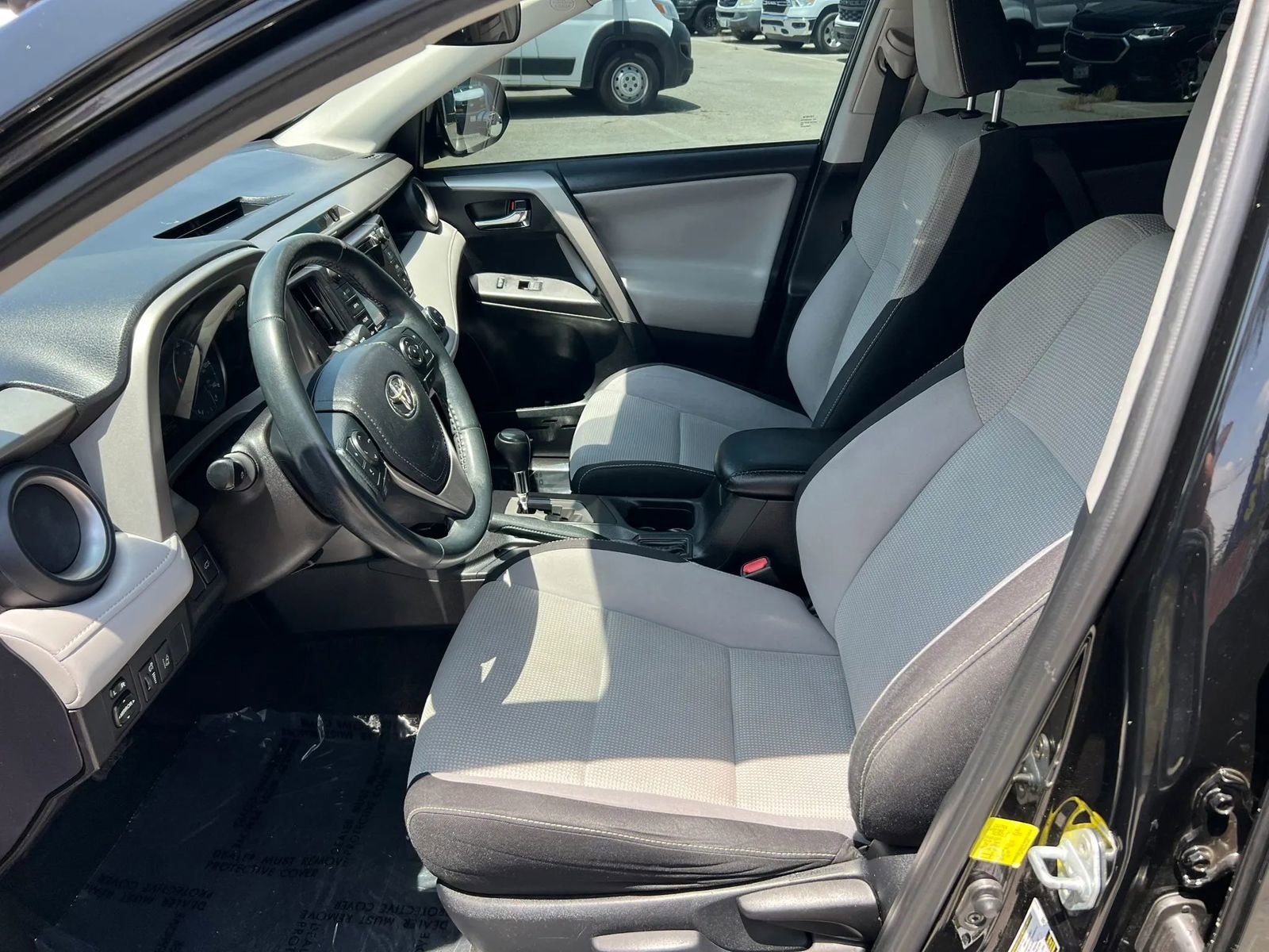 Used 2018 Toyota RAV4 XLE FWD image 9