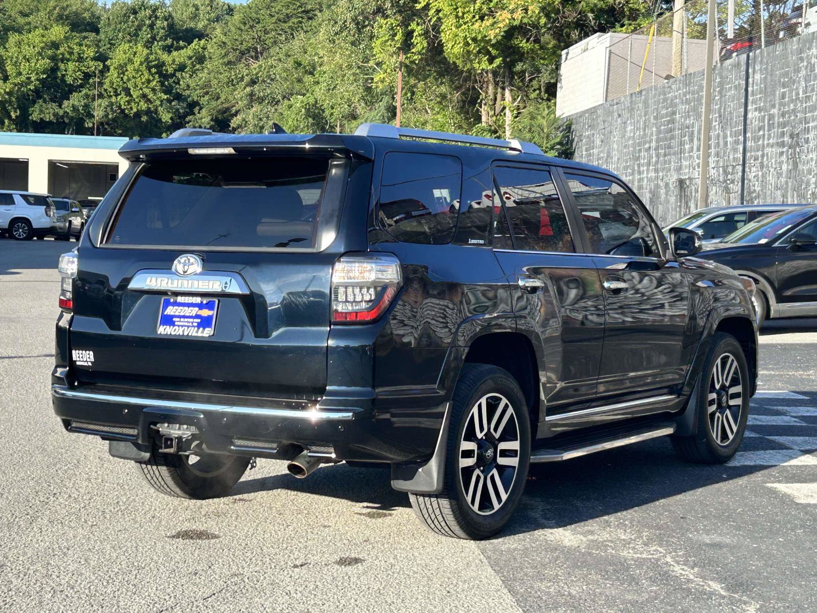 Used 2015 Toyota 4Runner Limited AWD/4WD image 7