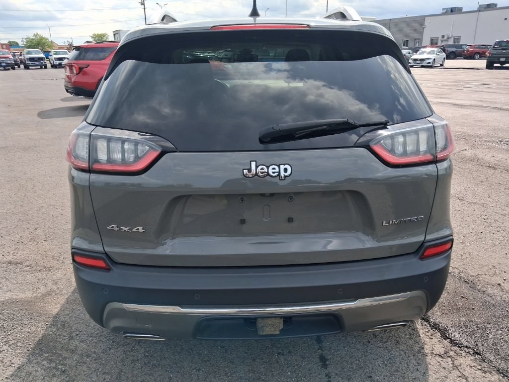 Used 2019 Jeep Cherokee Limited AWD/4WD image 4